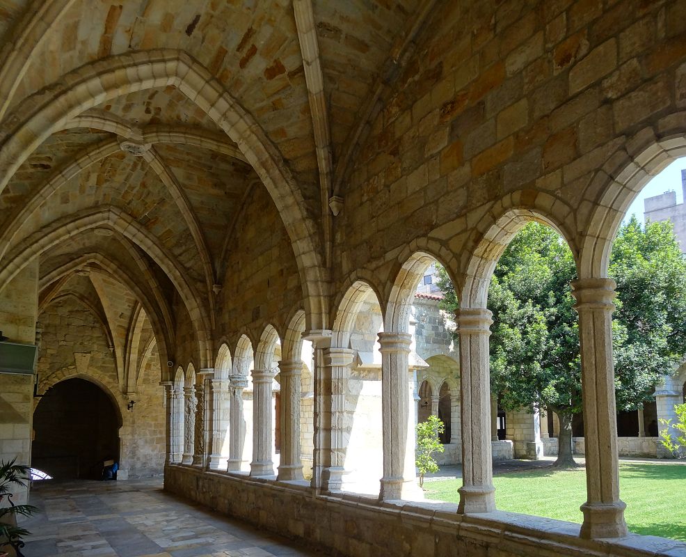 Im Innenhof der Kathedrale von Santander